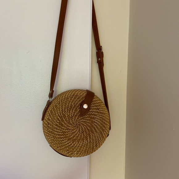 Round Rattan Purse - Picture 3 of 3
